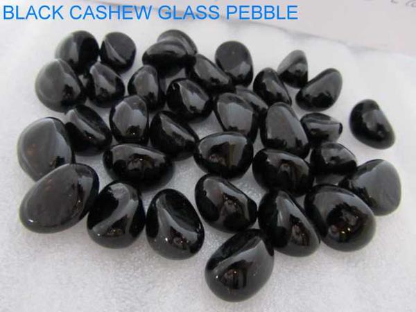 No 5 BLACK CASHEW GLASS PEBBLE
